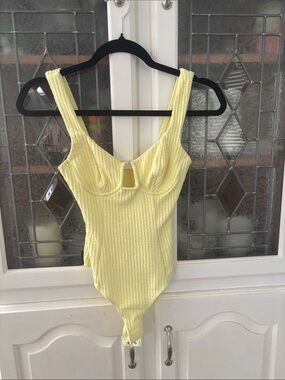 Astr Ribbed Scoop Bust Lemon Yellow Bodysuit
